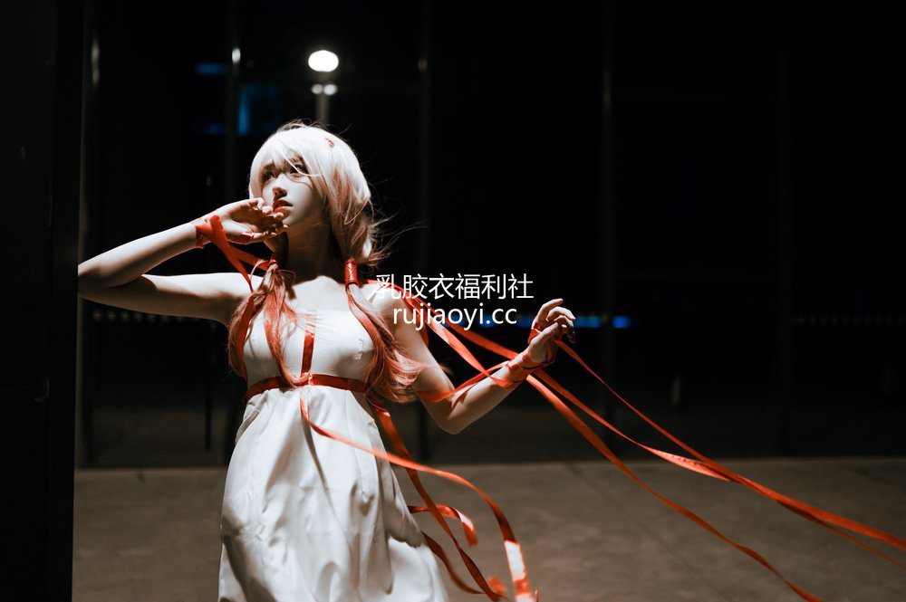 [网红杂图] 南桃Momoko – 楪祈白裙 [9P11MB]