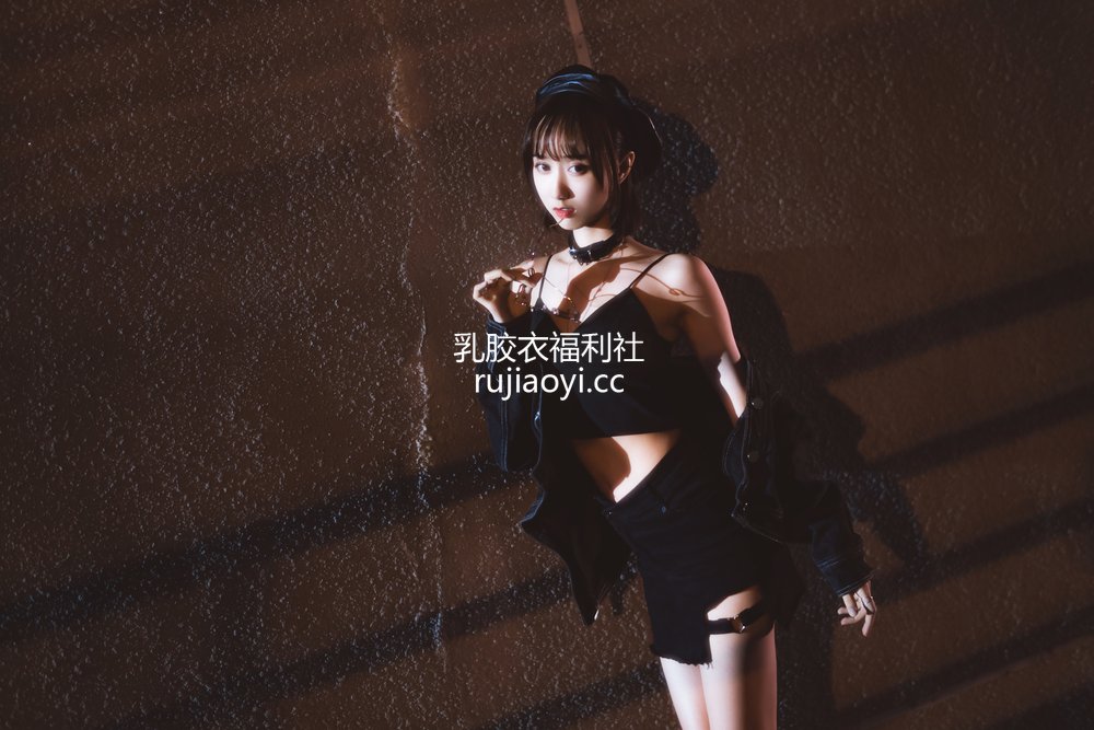 [网红杂图] 木绵绵OwO – 室外短裙 [58P1.97GB]