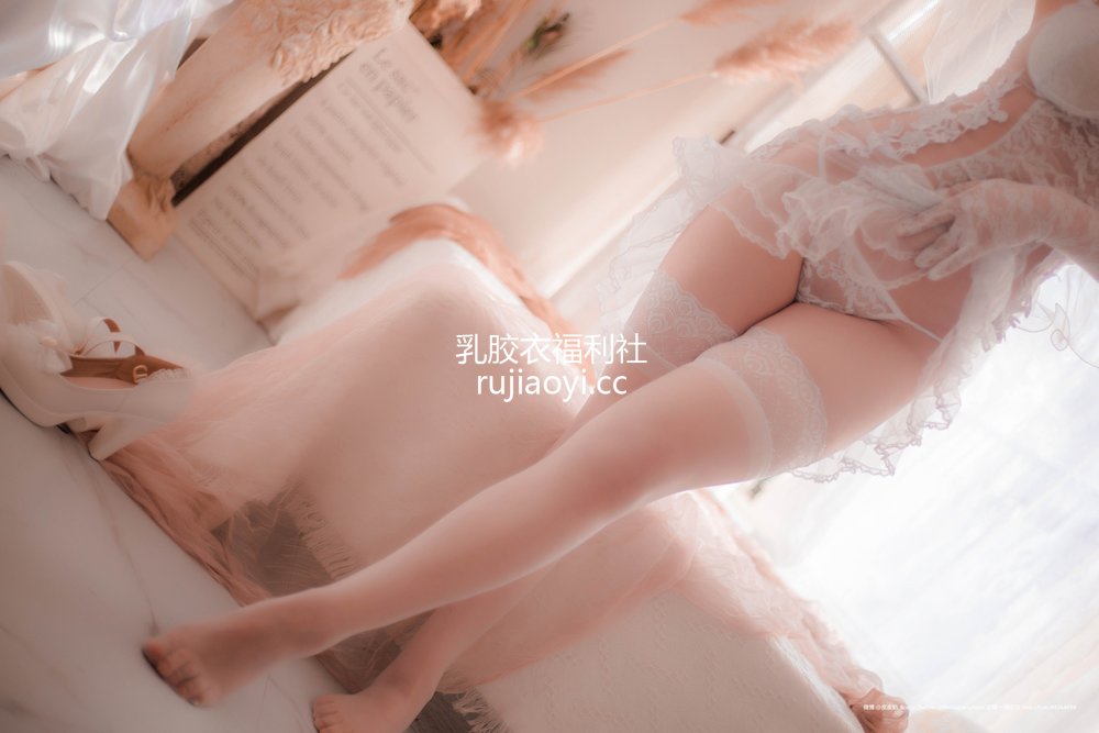 [网红杂图] 皮皮奶可可爱了啦 – 朦胧婚纱 [66P212MB]