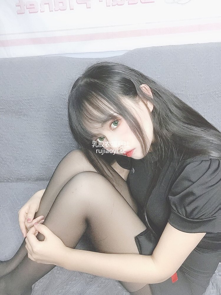 [网红杂图] 黑猫猫OvO – 护士喵 [19P7MB]