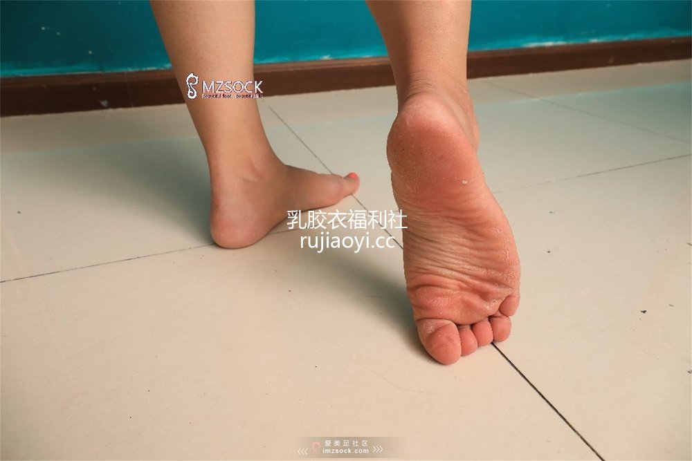 [MZSOCK爱美足] No.057 果儿 [45P93MB]