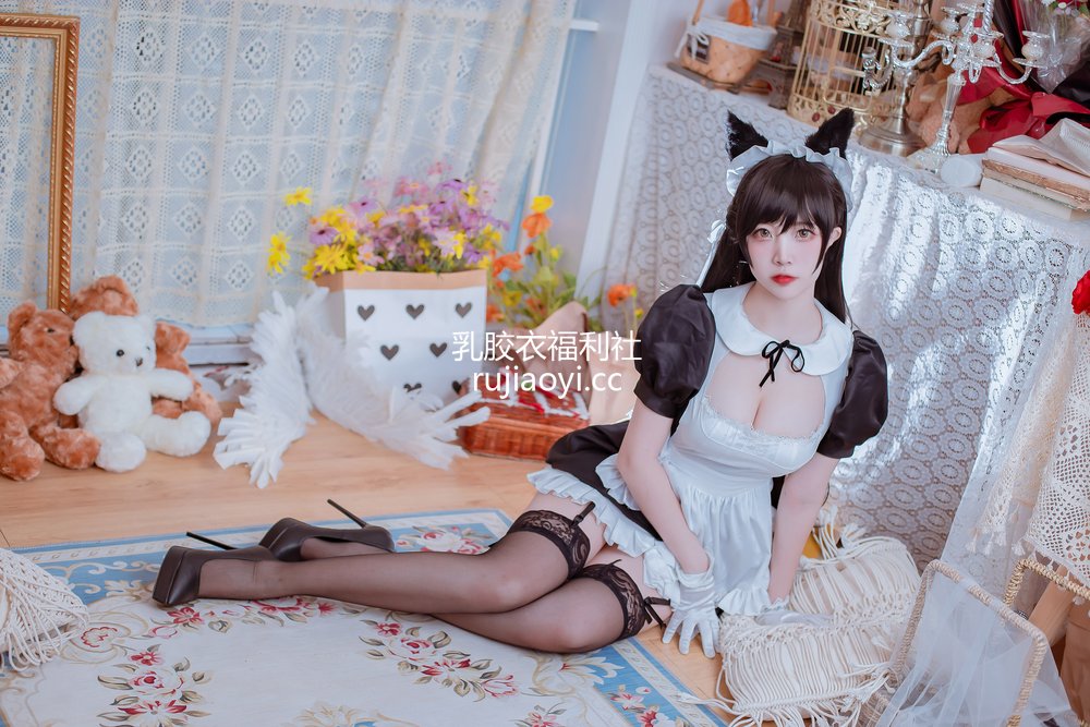 [网红杂图] 二佐Nisa – 犬之眷之碧蓝爱宕 女仆 [19P76MB]
