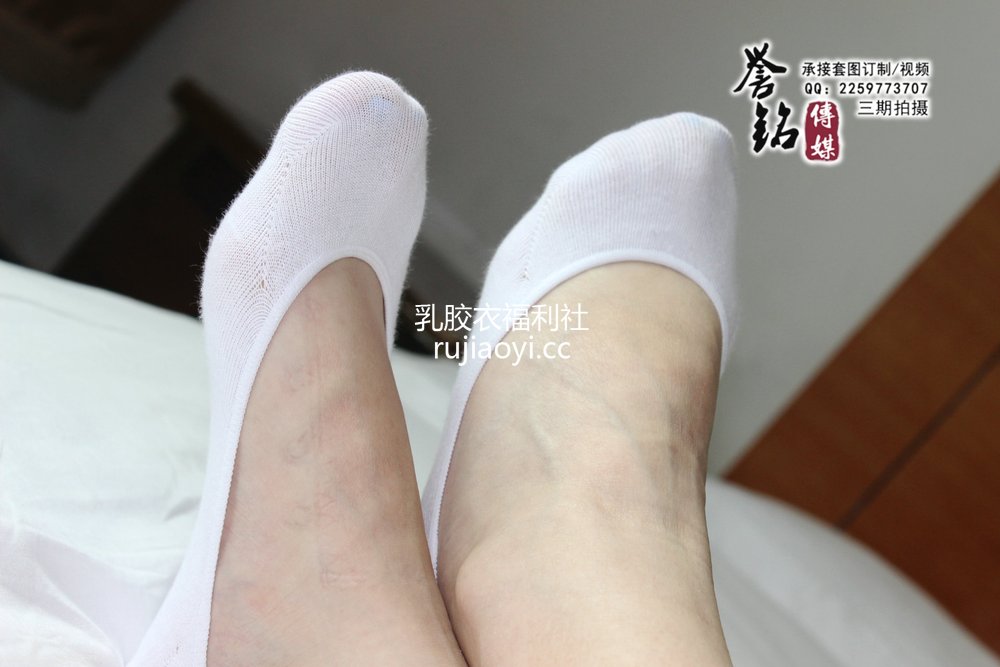 [誉铭传媒] 袜足摄影 《三十五》 [123P35M]