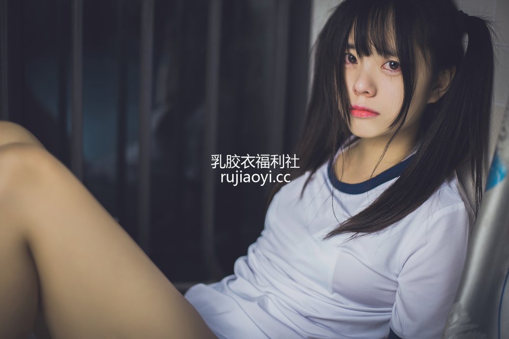 [网红杂图] 小野妹子w – 运动服·悲 [15P155MB]