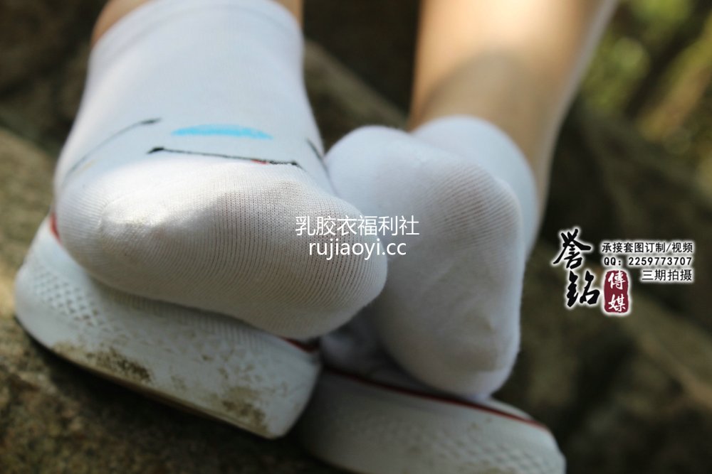 [誉铭传媒] 袜足摄影 《三十四》 [131P45M]