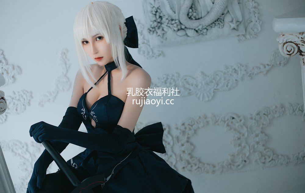 [网红杂图] vams子 – 黑贞 [16P245M]