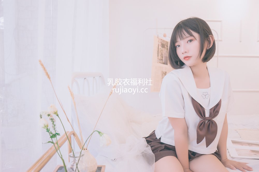 [Messie Huang] – Birthday Seifuku [20P62MB]