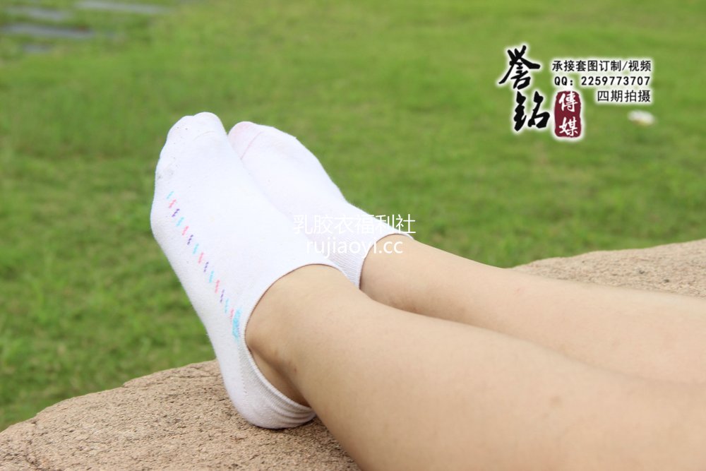 [誉铭传媒] 袜足摄影 《四十六》 [111P51M]
