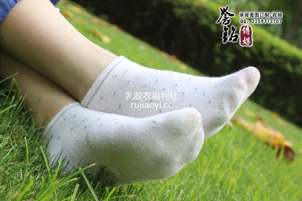 [誉铭传媒] 袜足摄影 《二十六》 [118P58M]