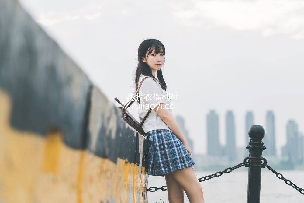 [网红杂图] 面饼仙儿 – 沙雕JK [22P181MB]