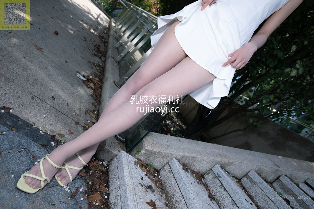 [山茶摄影Iss] NO.208 丝袜穿搭51 [69P686MB]