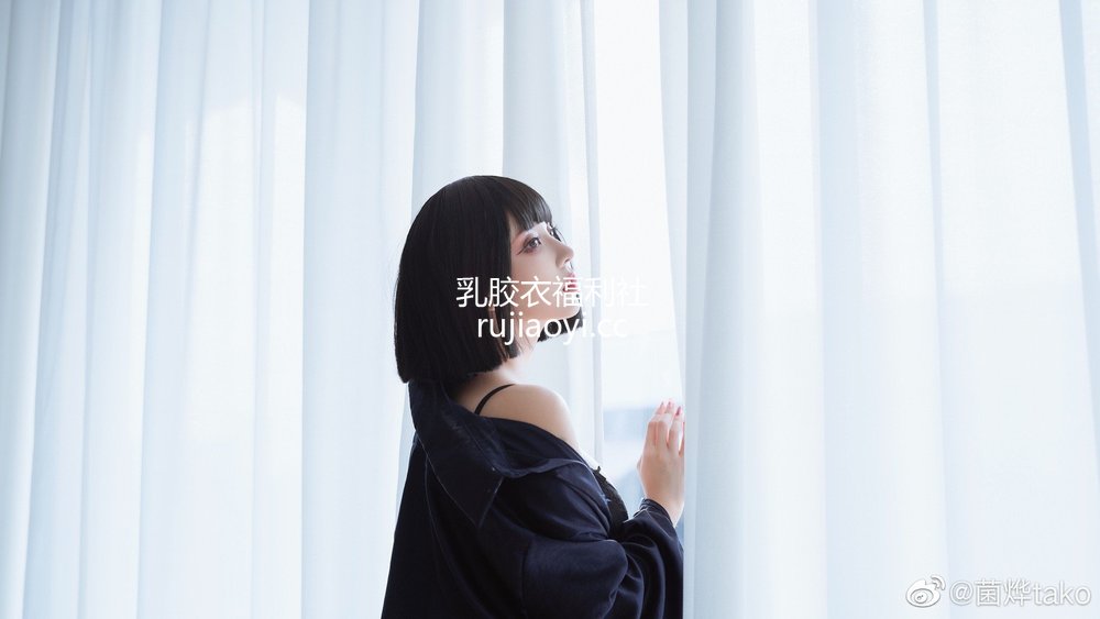 [网红杂图] 菌烨tako – 18岁 [9P1M]