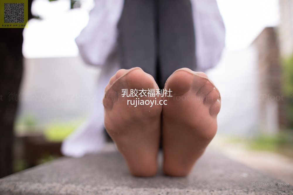 [山茶摄影Iss] NO.200 丝袜穿搭43 [60P463MB]