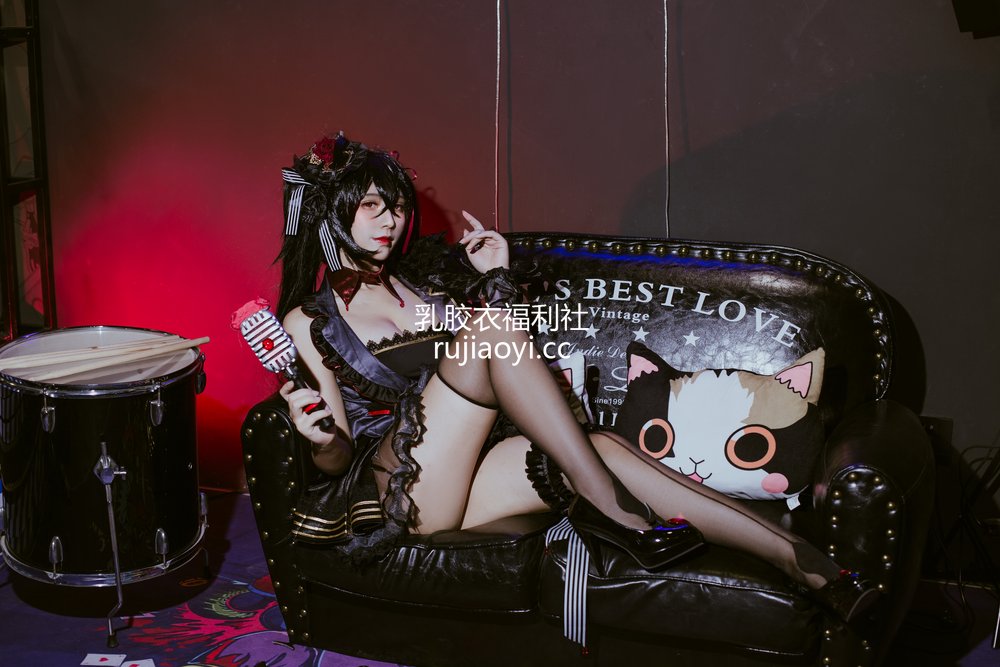 [网红杂图] 九曲Jean – 大凤打歌服 [30P358MB]