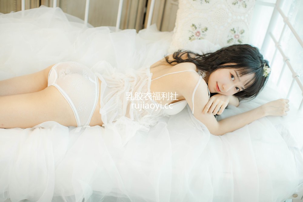 [网红杂图] 木绵绵OwO – 3套内衣电子图 [30P155MB]