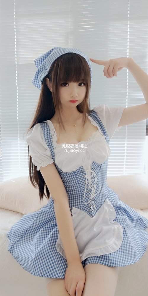 [网红杂图] 雪琪 – 田园女仆 [45P3V257MB]