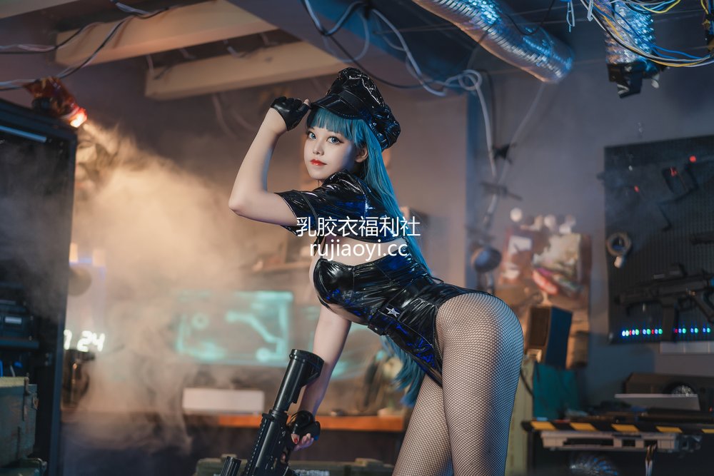 [网红杂图] 蜜汁猫裘 – 女警2 [51P898MB]