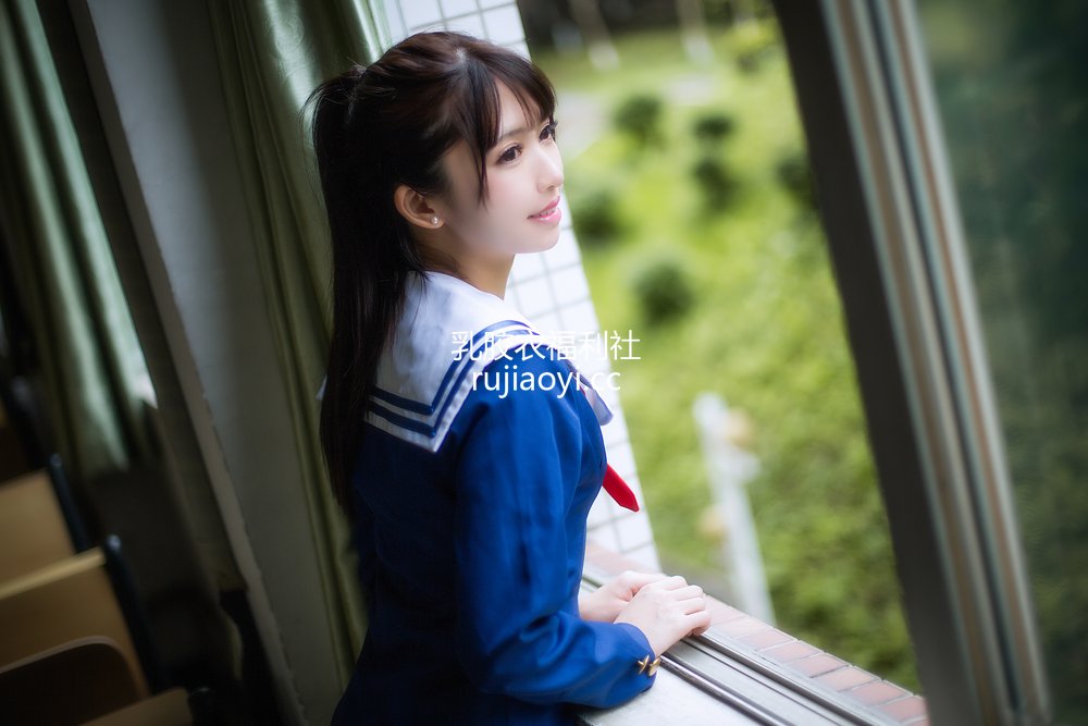 [网红杂图] 鳗鱼霏儿 – 圣人惠 校服 [8P124MB]