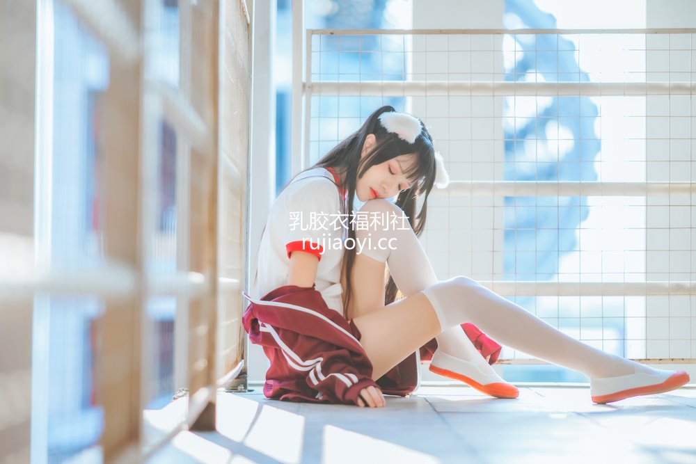 [网红杂图] 桜桃喵 – 红色体操服 [44P538MB]