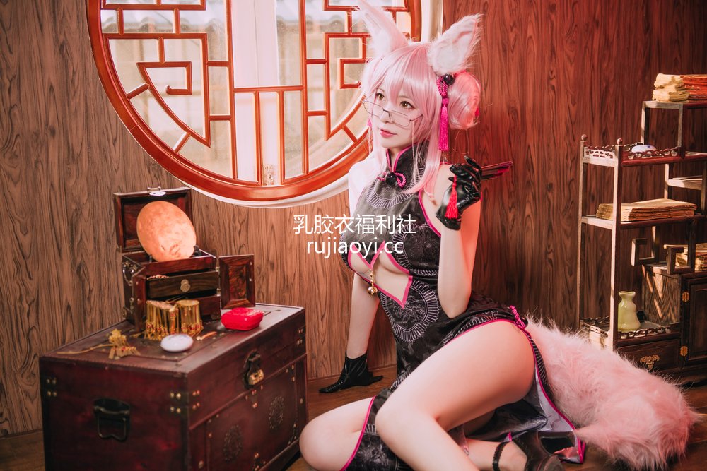 [网红杂图] 妖少you1 – 高扬斯卡娅 [9P35MB]