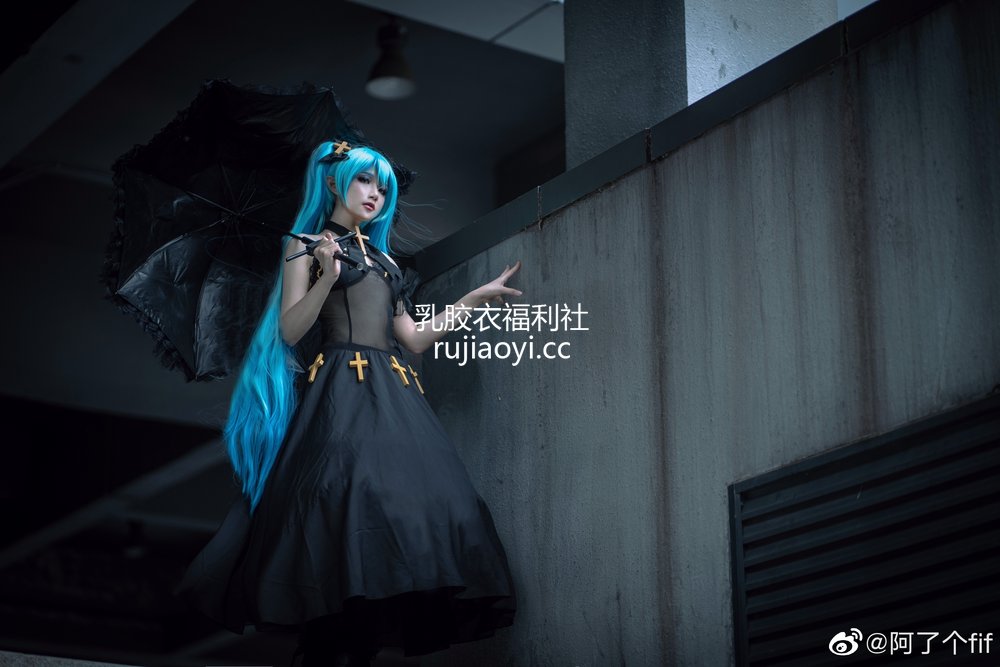 [网红杂图] 阿了个fifi – 初音 [6P23MB]