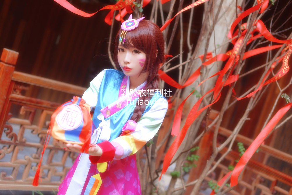 [网红杂图] 白易子教主 – 守望先锋 D.Va [10P338MB]