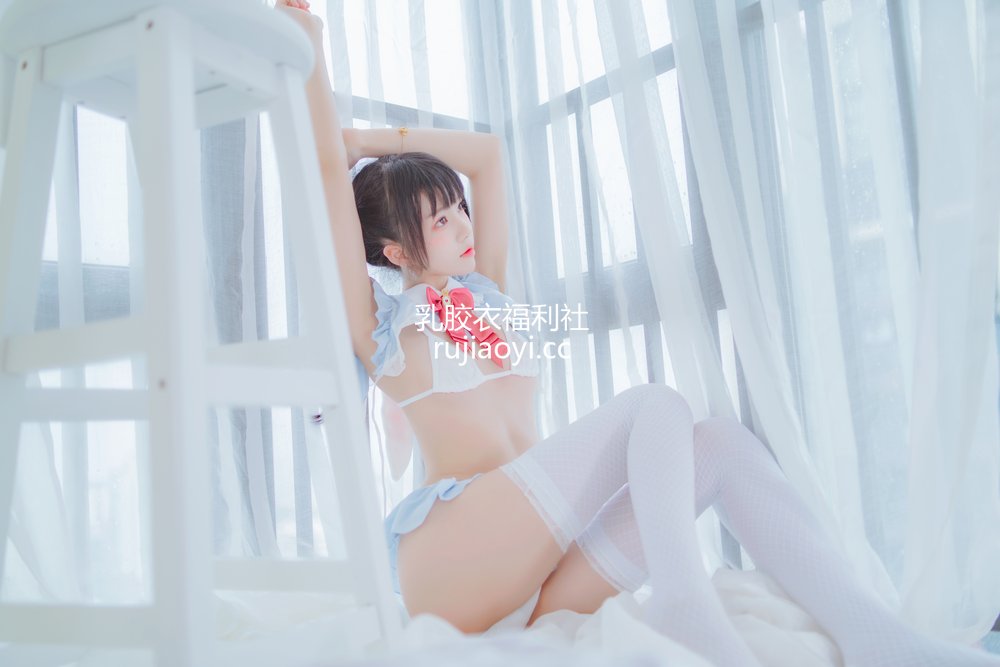 [网红杂图] 桜桃喵 – 爱丽丝的兔子 [44P554MB]