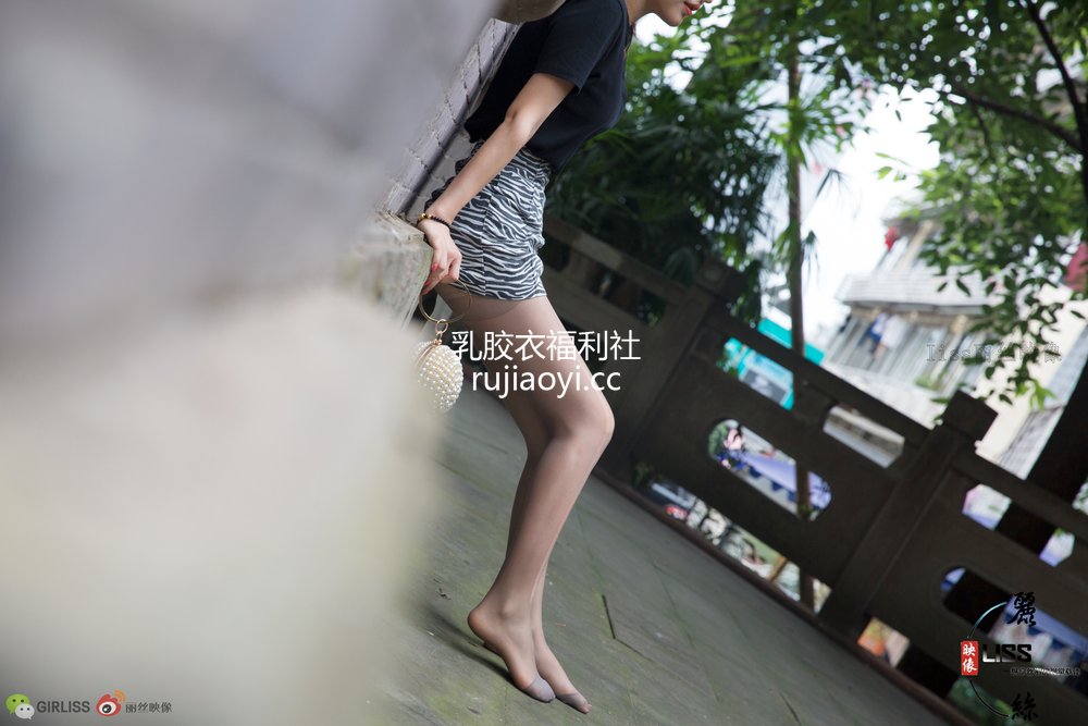 [GIRLISS丽丝映像] – 撕袜 [68P949MB]