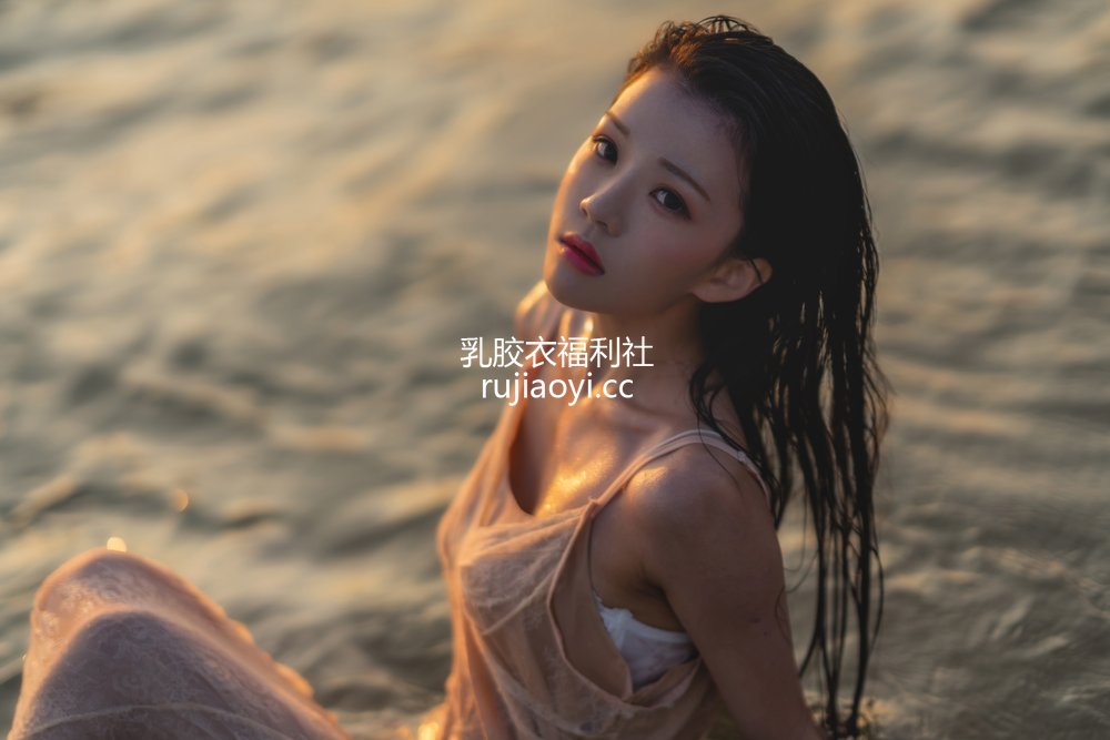 [网红杂图] 桜桃喵 – 潮汐 [33P390MB]