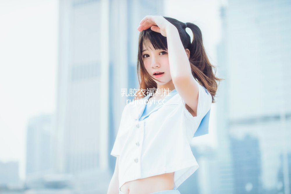 [网红杂图] 桜桃喵 – 少女之微风轻轻起 [19P163MB]