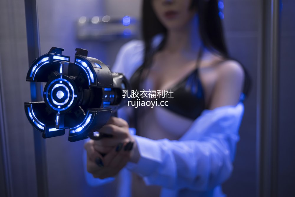 [网红杂图] SayaTheFox – 浴室诱惑 [10P76MB]