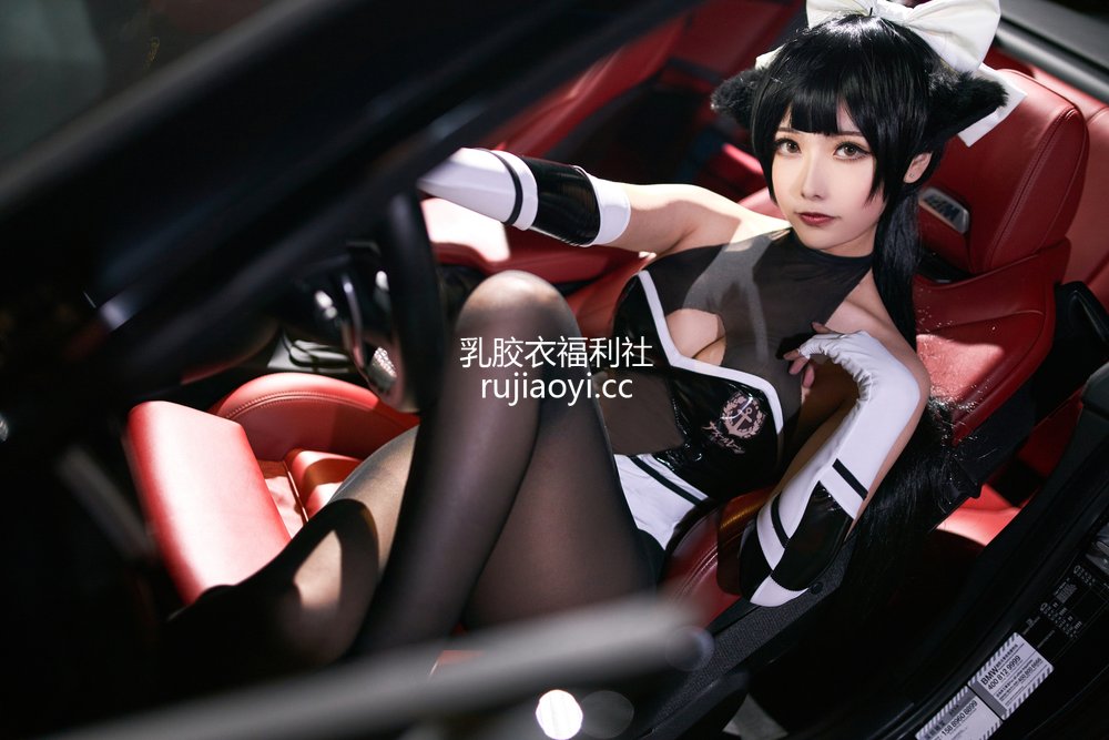 [网红杂图] Momoko葵葵 – 高雄 [18P272MB]