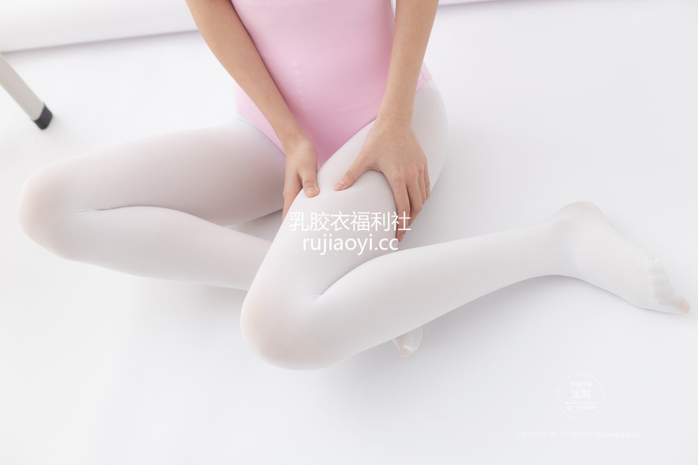 [紧急企划] NO.014 一只喵喵梓 [104P1V1.70GB]