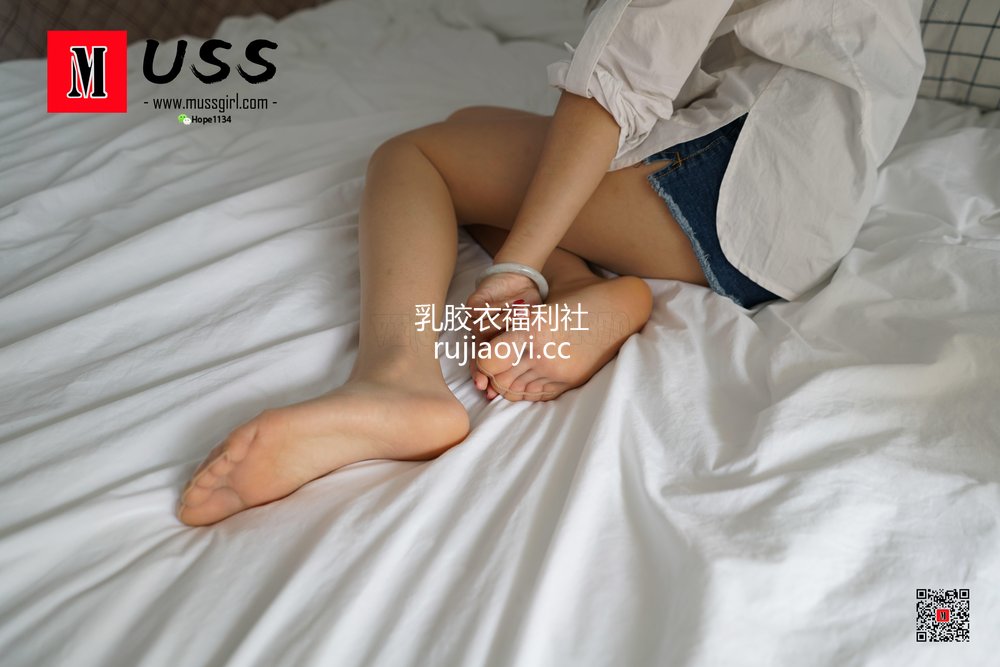 [MussGirl慕丝女郎] No.019 女神的古典美足与裸色薄丝－浪漫满屋 [74P128MB]