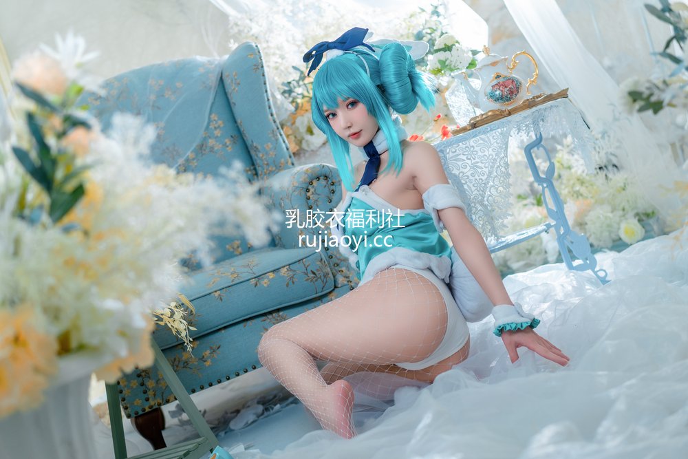 [网红杂图] 阿包也是兔娘 – 白兔miku [28P664MB]