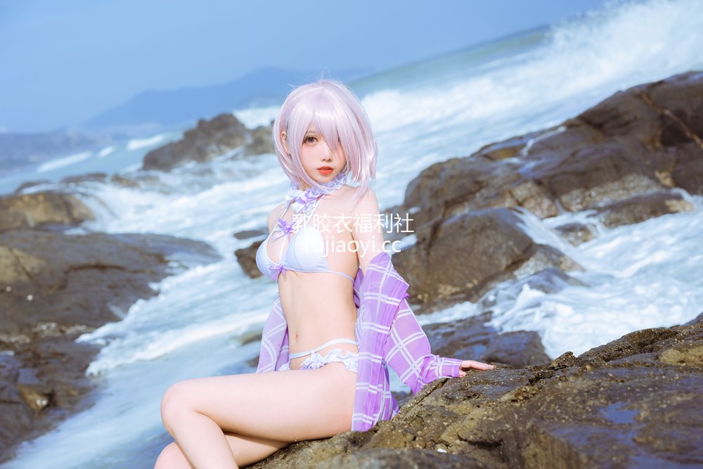 [网红杂图] 果咩酱w – 海边玛修 [35P318MB]