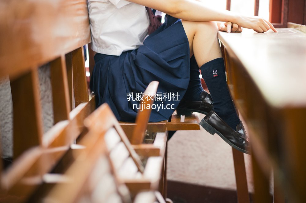 [喵糖映画] VOL.397 课室学妹 [22P148MB]