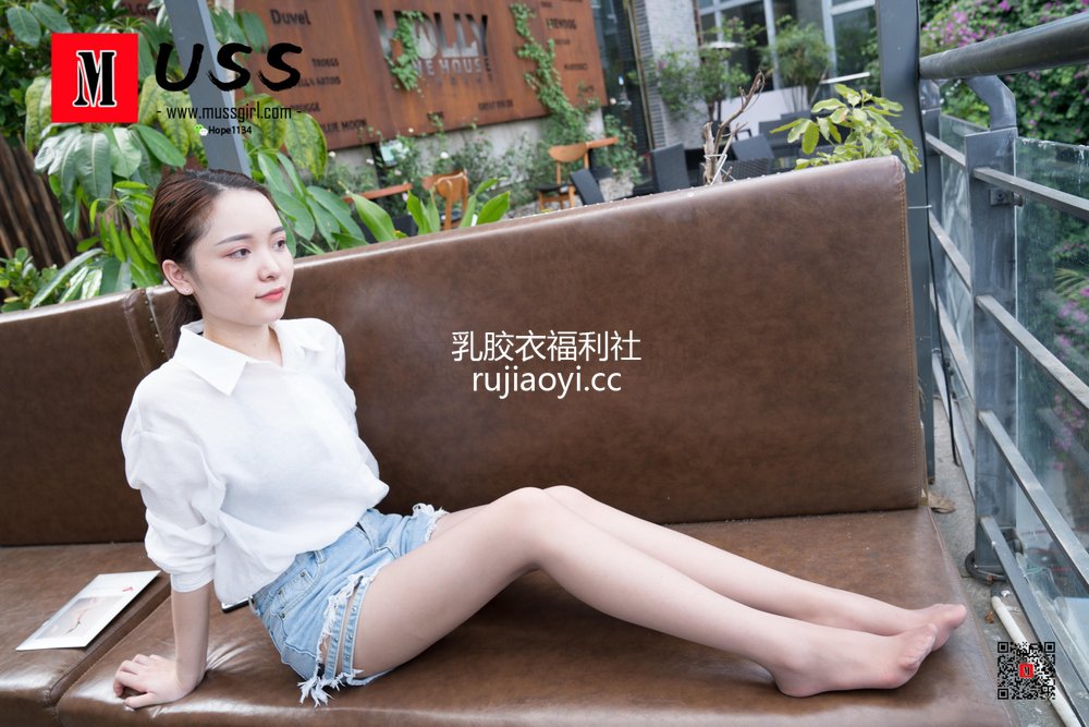 [MussGirl慕丝女郎] No.049 请问可以当我的模特吗 [99P250MB]