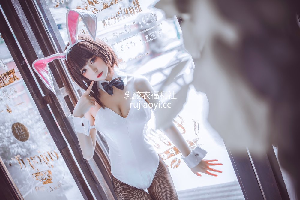 [网红杂图] 衣衣 – 加藤惠兔女郎 [52P110MB]