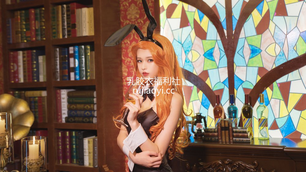[网红杂图] The Vagrant Cosplay Album – 舞女 樱花病少女 [20P287MB]