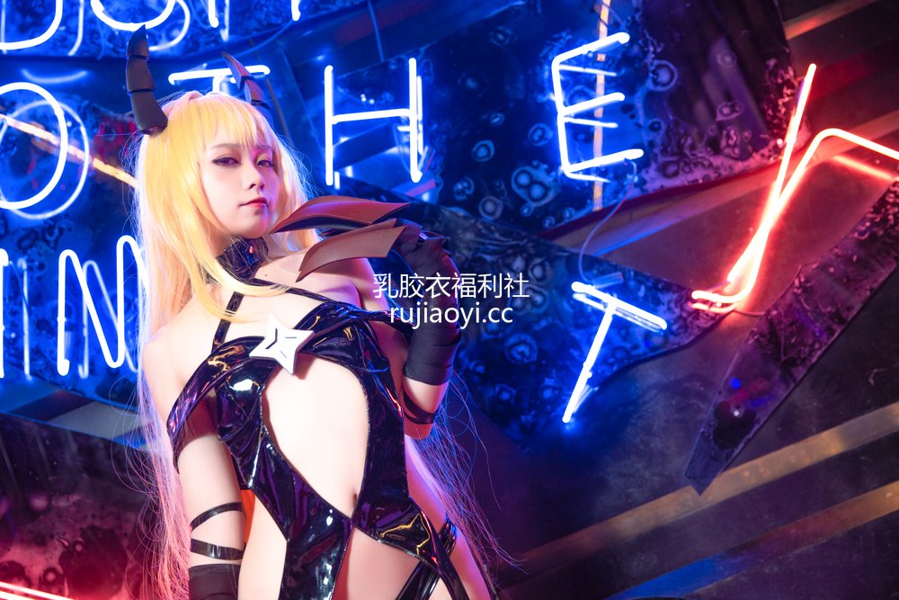 [网红杂图] G44不会受伤 – 小暗darkness [20P310MB]