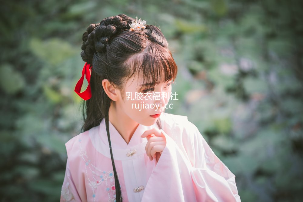 [网红杂图] 面饼仙儿 – 明治汉服 [22P322MB]