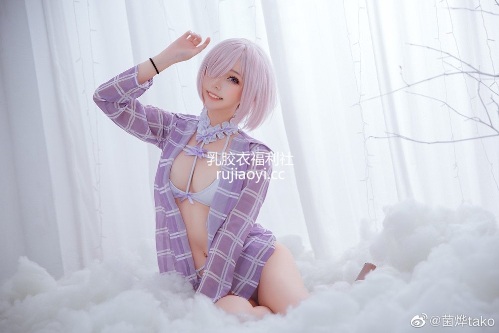 [网红杂图] 菌烨tako – 玛修同人泳装COS [6P1M]