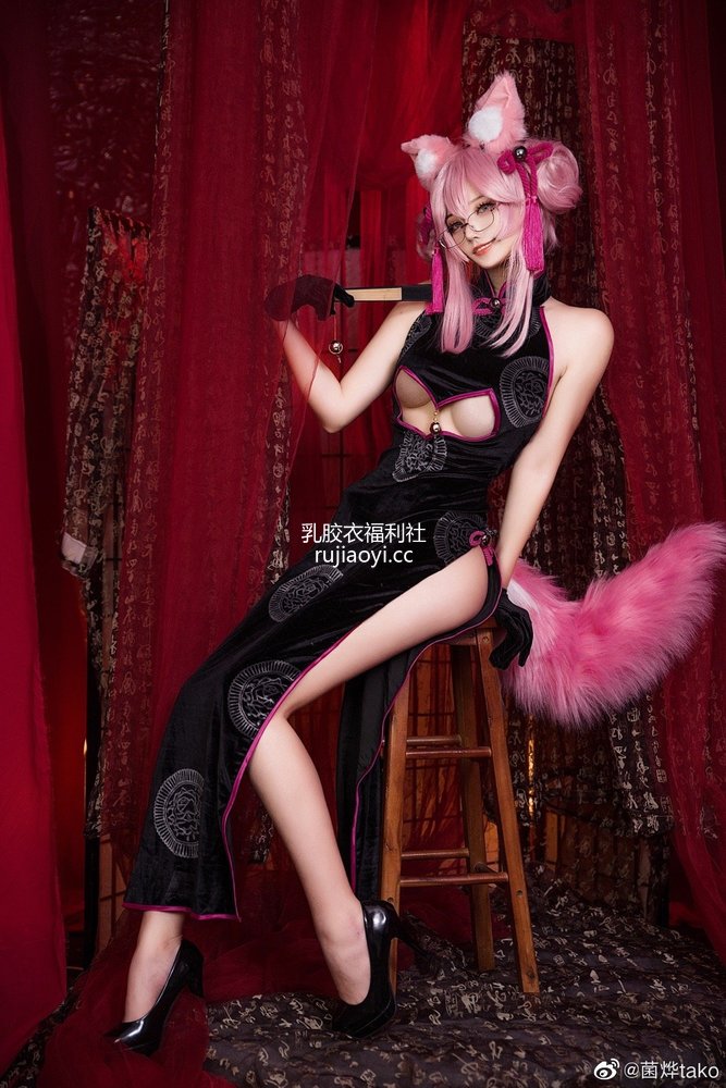 [网红杂图] 菌烨tako – 柯杨斯卡娅旗袍COS [10P3M]