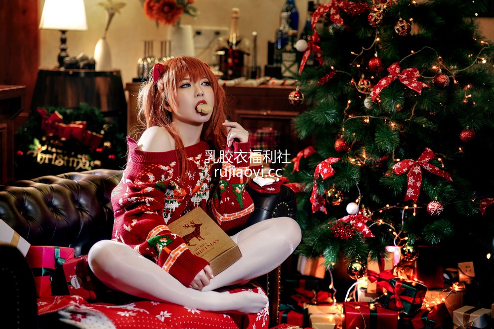 [网红杂图] 半半子 – 式波・ASUKA Christmas [41P154MB]