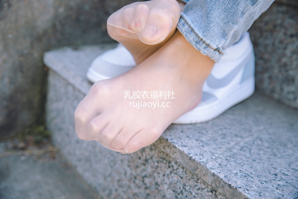 [物恋传媒] No.754 喵喵-醉春烟 [135P1V3.32GB]