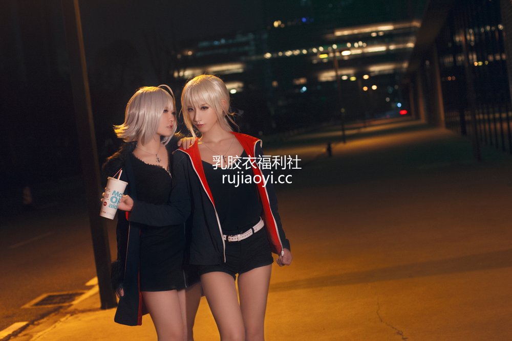 [网红杂图] 半半子&索索sophia – 黑贞2 [34P49MB]