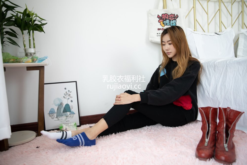 [物恋传媒] No.724 小鹿-温柔与世 [133P1V3.69GB]