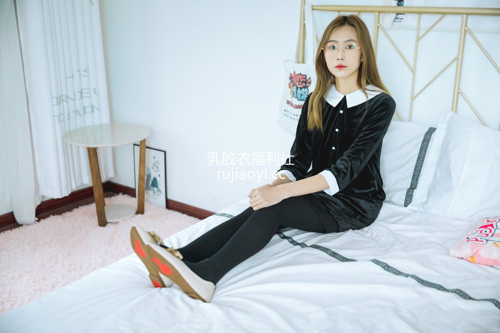 [物恋传媒] No.755 小鹿-雨霖铃 [187P1V4.64GB]