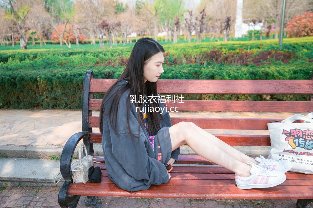[物恋传媒] No.741 兔兔-风寻 [153P1V3.65GB]